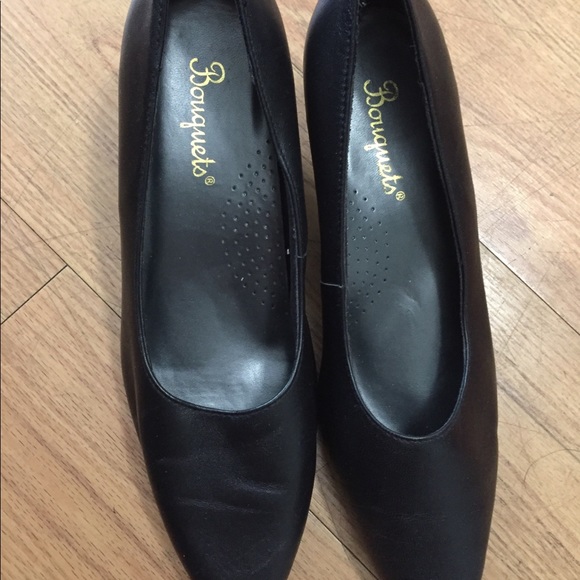 Bouquets Shoes - Black shoes Bouquets Shoes - Black shoes
